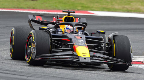 Red-Bull-Star Verstappen im Red Bull beim Sprint-Qualifying der Formel 1