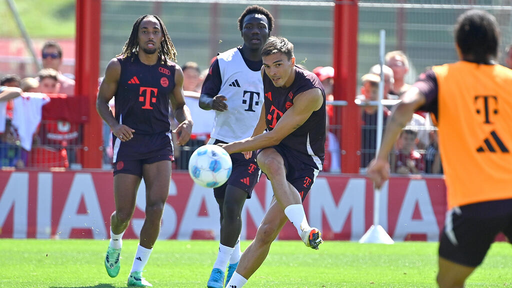 Sacha Boey (l.) und Joao Palhinha (r.) helfen dem FC Bayern bislang nicht weiter Sacha Boey (l.) und Joao Palhinha (r.) helfen dem FC Bayern bislang nicht weiter
