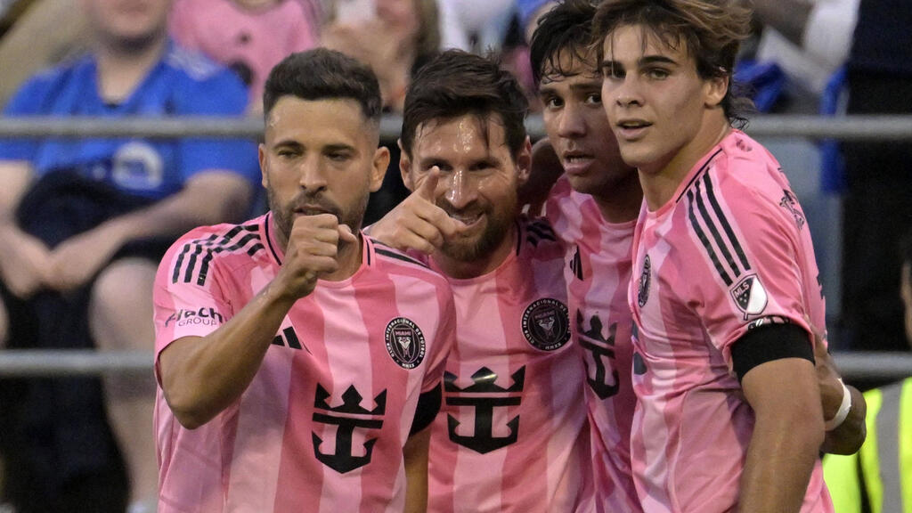 Lionel Messi soll erneut von einem Verein aus Saudi-Arabien umworben werden Lionel Messi soll erneut von einem Verein aus Saudi-Arabien umworben werden