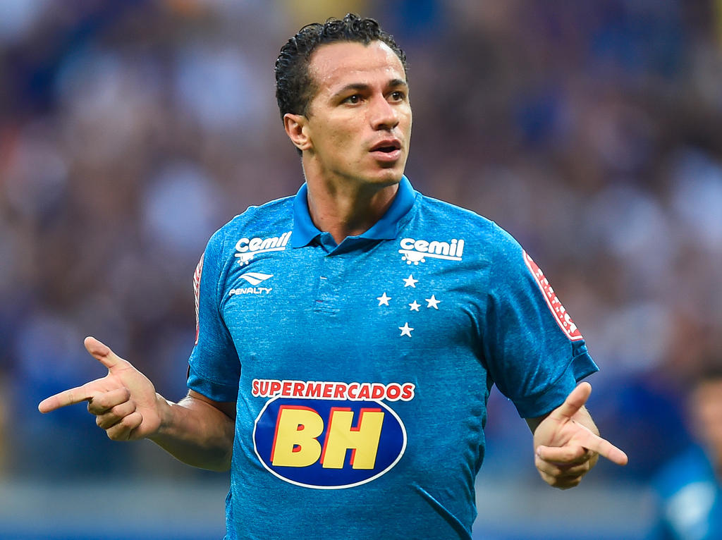 Con el Cruzeiro, Leandro Damião marcó cuatro goles. (Foto: Getty)