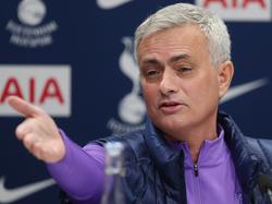 Mourinho durante la rueda de prensa de hace unos minutos.