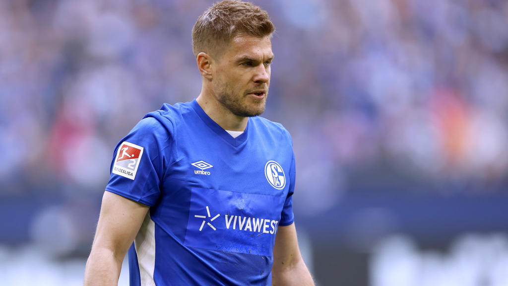 Simon Terodde will mit dem FC Schalke 04 in die Bundesliga aufsteigen Simon Terodde will mit dem FC Schalke 04 in die Bundesliga aufsteigen