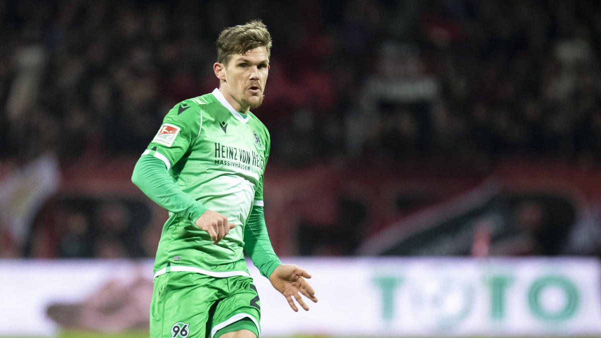 Sebastian Jung schließt sich dem KSC an Sebastian Jung schließt sich dem KSC an