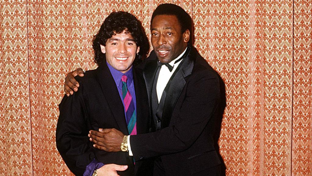 Jahrzehntelang waren Diego Maradona (l.) und Pelé dicke Freunde