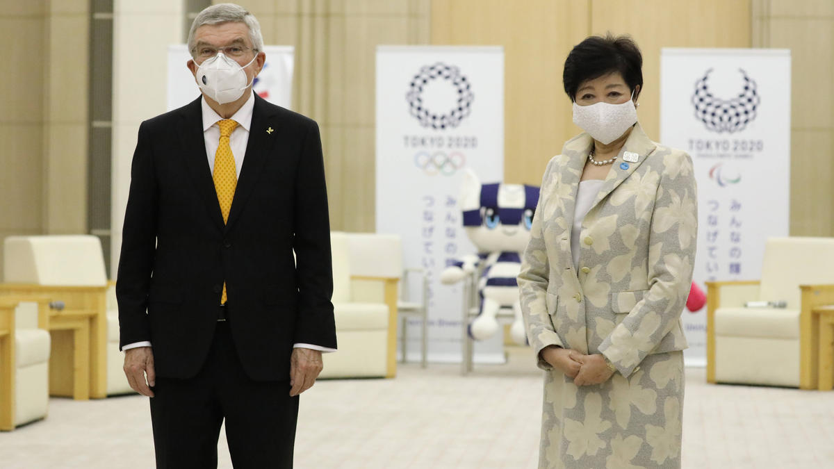 Yuriko Koike (r.) kämpft für die Olympischen Spiele in Tokio Yuriko Koike (r.) kämpft für die Olympischen Spiele in Tokio