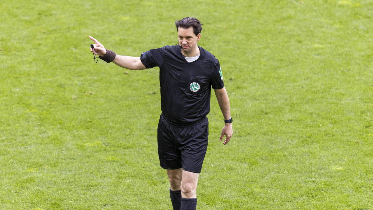Manuel Gräfe sieht Fehlentscheidung bei FC Bayern vs. BVB kritisch