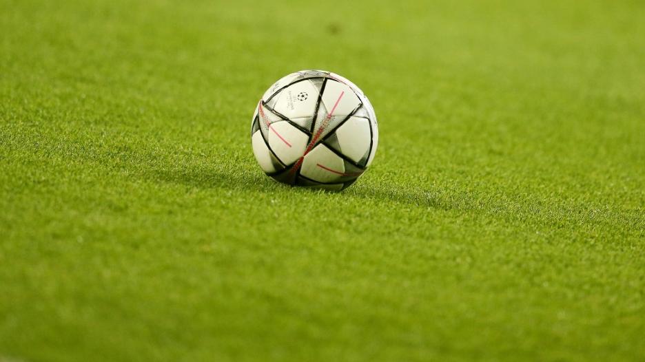 In Turkmenistan rollt der Ball wieder
