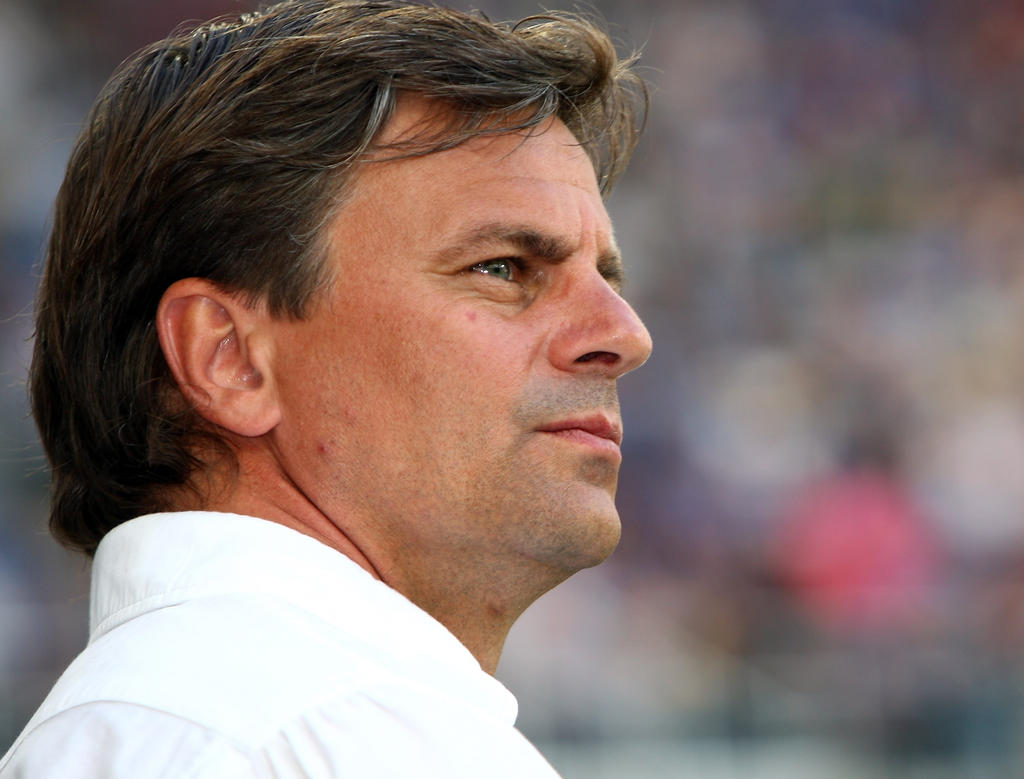 Aue-Coach Falko Götz muss auf einen Neuzugang verzichten Aue-Coach Falko Götz muss auf einen Neuzugang verzichten