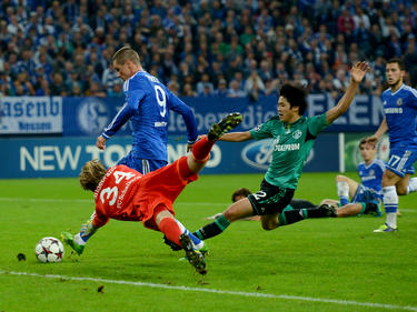 Fernando Torres wird nach seinem Doppelpack gegen Schalke von den englischen Zeitungen als Matchwinner gefeiert