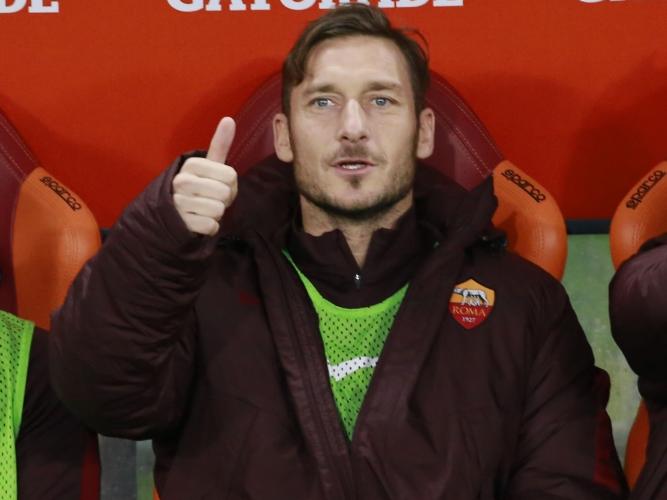 Francesco Totti bleibt bei der Roma