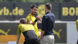 Sebastian Kehl (r.) geht von einer Vertragsverlängerung von Roman Bürki aus