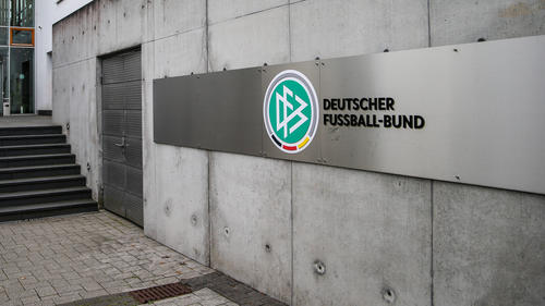 Die 2. Frauen-Bundesliga wird zweigleisig