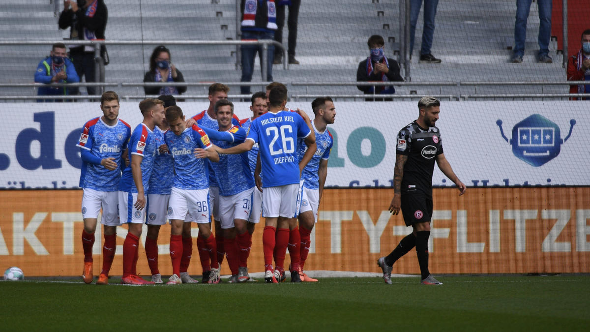 Holstein Kiel hat Fortuna Düsseldorf bezwungen Holstein Kiel hat Fortuna Düsseldorf bezwungen