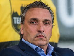 Robert Maaskant is niet te genieten na de wedstrijd NAC Breda - FC Dordrecht. Zijn ploeg speelt met 2-2 gelijk tegen de hekkensluiter, maar had het duel met gemak moeten winnen. (11-04-2015)