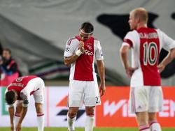 AFC Ajax heeft een 0-2 voorsprong weggeven. Rapid Wien komt in één helft terug tot een 2-2. Nemanja Gudelj (m.) baalt zichtbaar, evenals Davy Klaassen (r.). (29-07-2015)