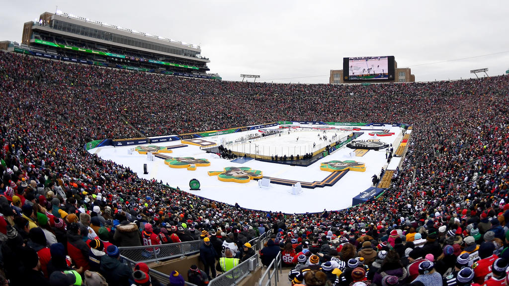 Das Winter Classic 2019 wurde vor 76.126 Zuschauern in Indiana ausgetragen Das Winter Classic 2019 wurde vor 76.126 Zuschauern in Indiana ausgetragen