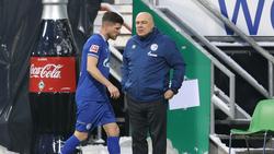Christian Gross (r.) konnte Klaas-Jan Huntelaar beim FC Schalke 04 bislang nur einmal einsetzen