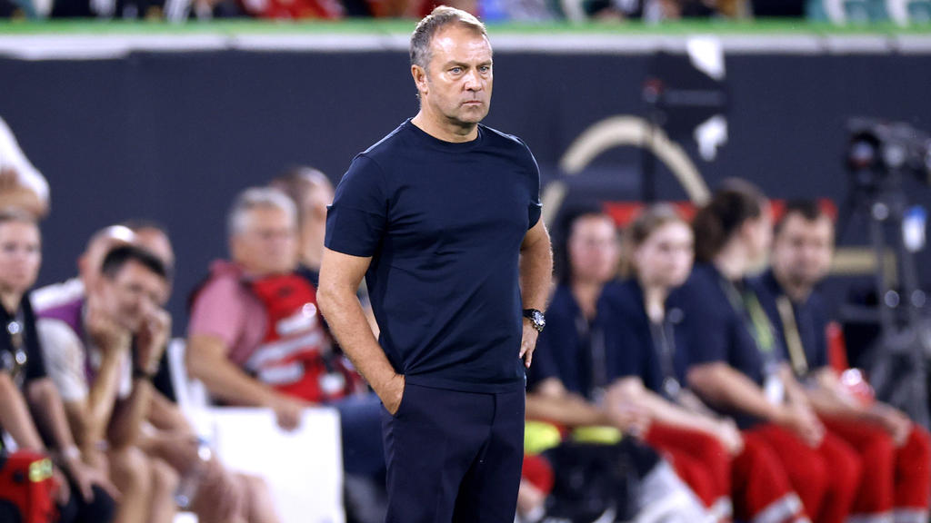 Hansi Flick betreute zuletzt den FC Bayern und dann die Nationalmannschaft Hansi Flick betreute zuletzt den FC Bayern und dann die Nationalmannschaft