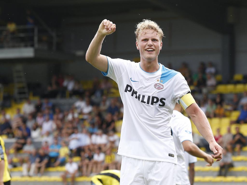 Oscar Hiljemark kan juichen tijdens het oefenduel Lierse SK - PSV Eindhoven. (20-7-2014)