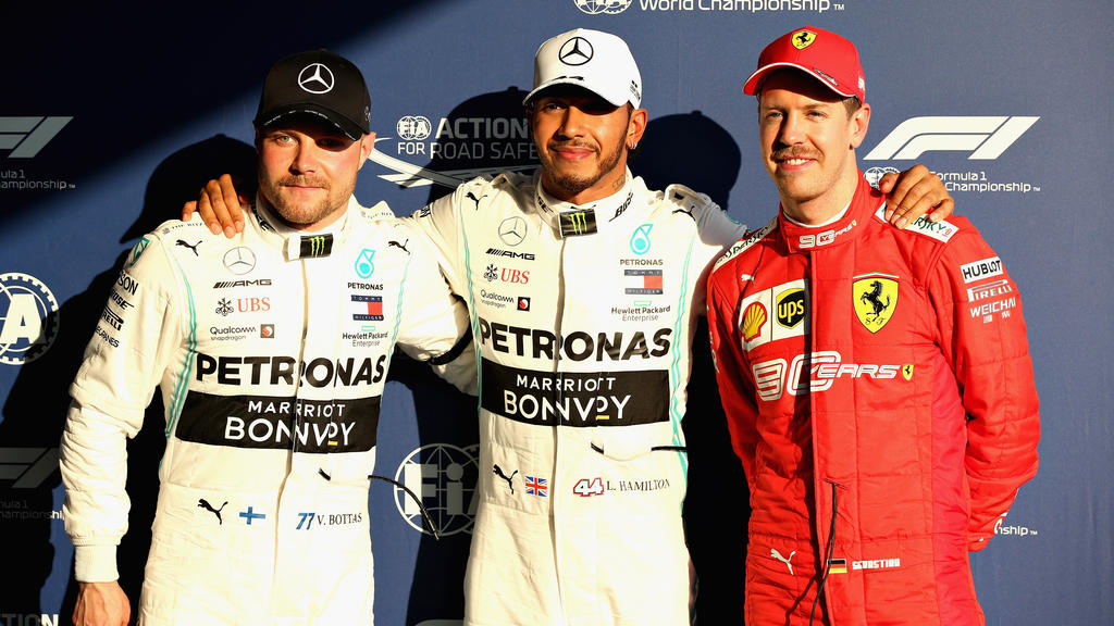 Sebastian Vettel (r.) startet nur von Platz 3 Sebastian Vettel (r.) startet nur von Platz 3