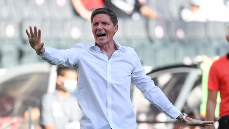 Cheftrainer Oliver Glasner von Eintracht Frankfurt wartet weiter auf einen Sieg