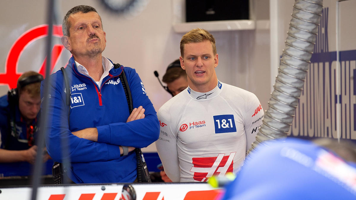 Mick Schumacher (re.) ist derzeit nicht mehr Stammfahrer in der Formel 1
