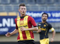 Mads Junker in actie tijdens een oefenwedstrijd tussen KV Mechelen en Roda JC. (23-7-2013)