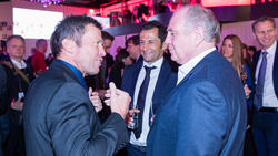 Lothar Matthäus (l.) kritisierte Bayern-Präsident Uli Hoeneß scharf