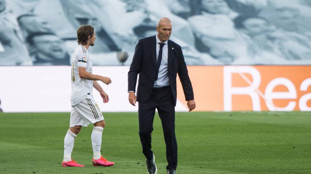 Zinédine Zidane (r.) ist nicht leicht zufrieden zu stellen