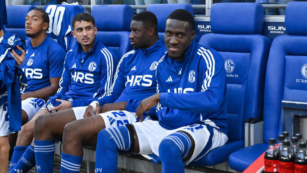 Beim FC Schalke 04 stehen einige Spieler auf der Streichliste Beim FC Schalke 04 stehen einige Spieler auf der Streichliste