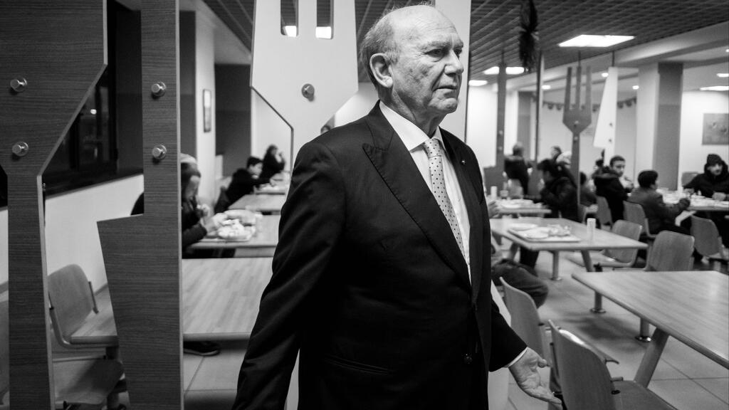 Ernesto Pellegrini war elf Jahre lang Präsident und Besitzer von Inter Mailand Ernesto Pellegrini war elf Jahre lang Präsident und Besitzer von Inter Mailand