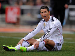Cristiano Ronaldo no pudo evitar la derrota del Real Madrid en el derbi contra el Atlético. (Foto: Getty)
