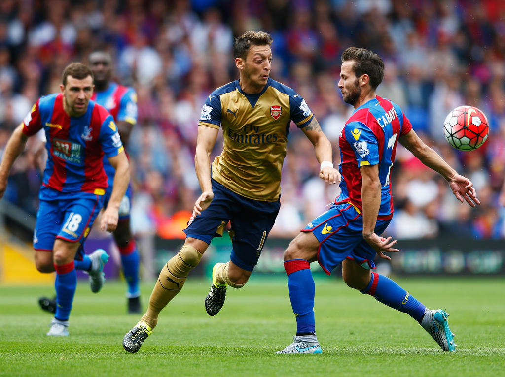Un centro del Özil fue rematado de semi-tijereta por Giroud para el 0:1. (Foto: Getty) Un centro del Özil fue rematado de semi-tijereta por Giroud para el 0:1. (Foto: Getty)