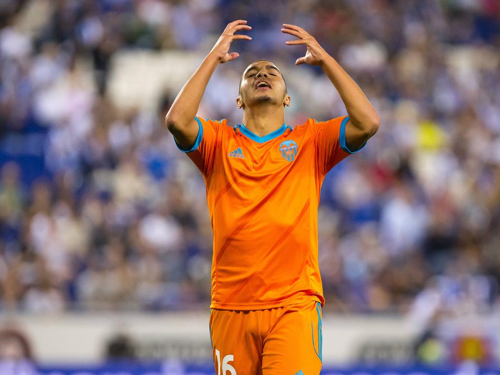 Zakaria Bakkali baalt van een gemiste kans tijdens het competitieduel Espanyol - Valencia. (22-09-2015)
