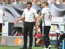 Der Bundestrainer (l.) und sein Anführer