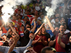 La UEFA había "condenado firmemente" el sábado los "actos de violencia". (Foto: Getty)