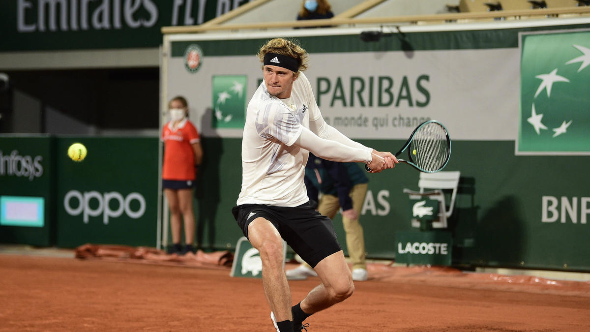 Alexander Zverev gewinnt Regenschlacht bei French Open Alexander Zverev gewinnt Regenschlacht bei French Open
