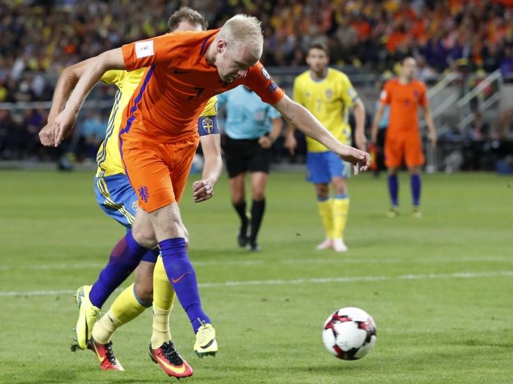 Davy Klaassen krijgt al vroeg in de wedstrijd een grote kans om Nederland op 0-1 te zetten in Zweden, maar schiet tegen de doelman op. (06-09-2016) Davy Klaassen krijgt al vroeg in de wedstrijd een grote kans om Nederland op 0-1 te zetten in Zweden, maar schiet tegen de doelman op. (06-09-2016)