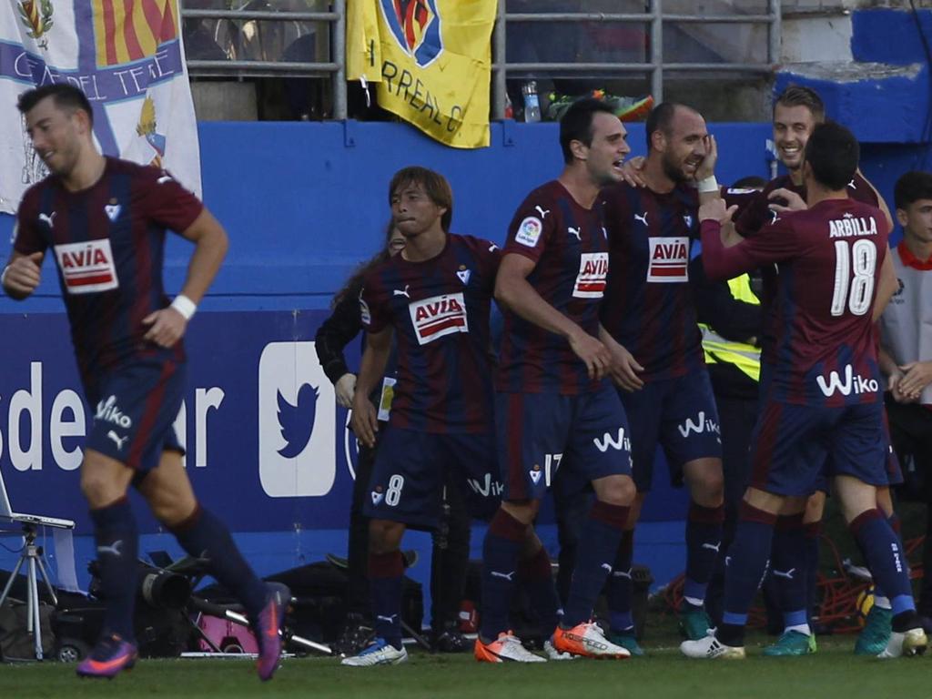 Los jugadores del Eibar celebran el gol de Ramis. (Foto: Imago)