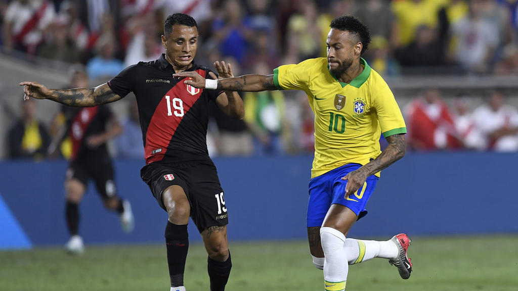Neymar con la camiseta carioca.