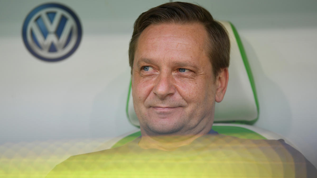 Der 1. FC Köln verhandelt angeblich mit Horst Heldt Der 1. FC Köln verhandelt angeblich mit Horst Heldt