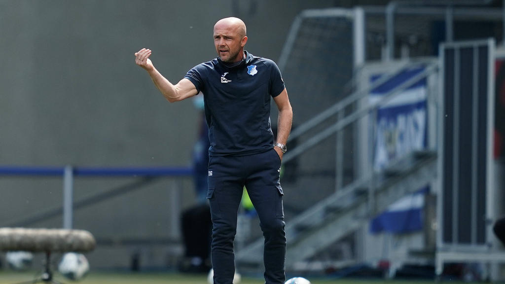 Wird Alfred Schreuder Co-Trainer des FC Barcelona? Wird Alfred Schreuder Co-Trainer des FC Barcelona?