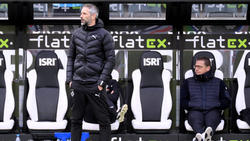 Hält an Marco Rose fest: Gladbach-Manager Max Eberl (r.)