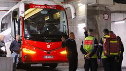 Auf den Teambus von Olympique Lyon gab es einen brutalen Angriff