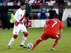 El internacional peruano, Raúl Ruidíaz, en un duelo con su selección. (Foto: Imago)