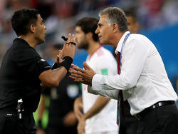 Carlos Queiroz geriet ein ums andere Mal mit Referee Enrique Cáceres aneinander