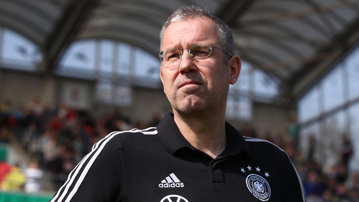 U17-Trainer Michael Feichtenbeiner verlässt den DFB U17-Trainer Michael Feichtenbeiner verlässt den DFB