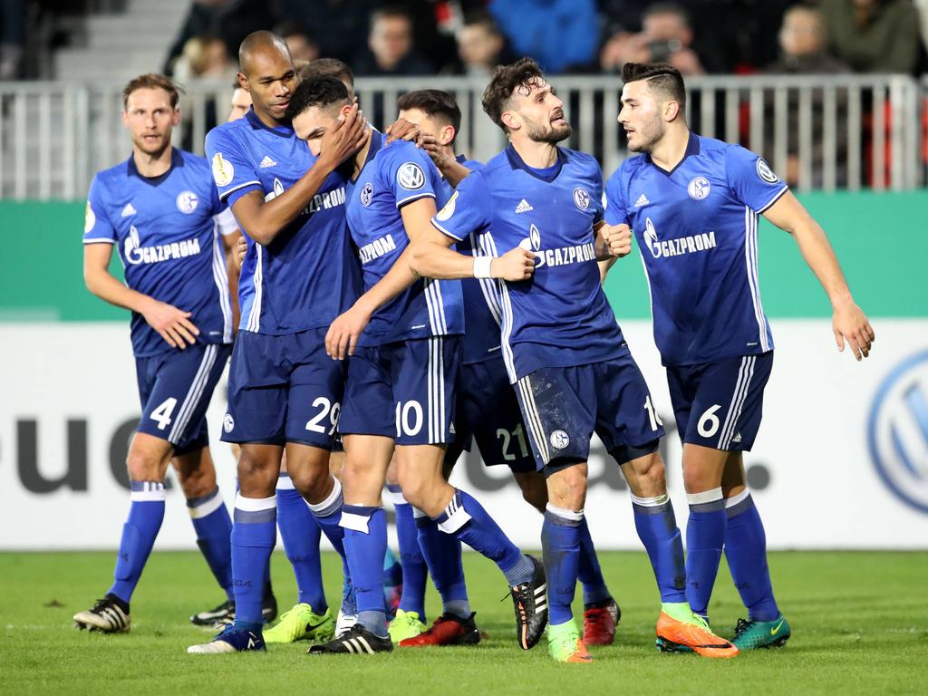 Der FC Schalke hat sich im Achtelfinale problemlos gegen Sandhausen durchgesetzt