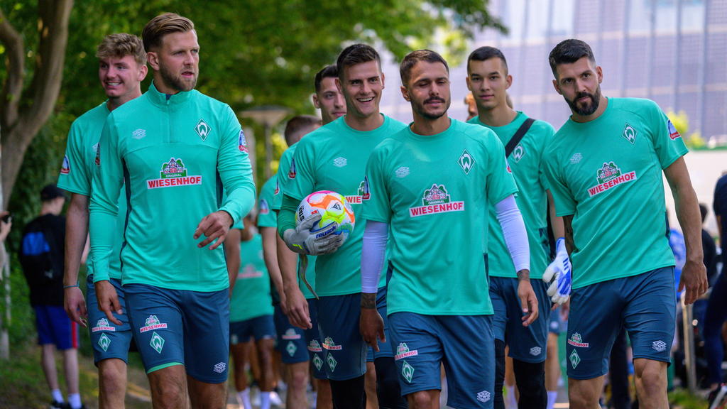 Michael Zetterer (mit Ball in der Hand) sagte Hertha BSC ab Michael Zetterer (mit Ball in der Hand) sagte Hertha BSC ab
