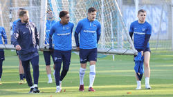 Jean-Paul Boetius (2.v.l.) steht vor seinem Comeback für Hertha BSC